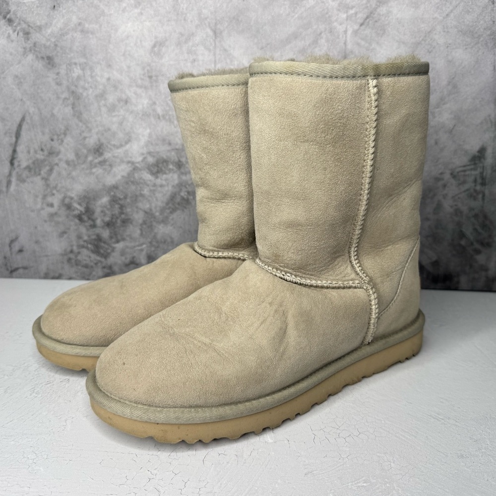 UGG Women’s Classic Short II Boot